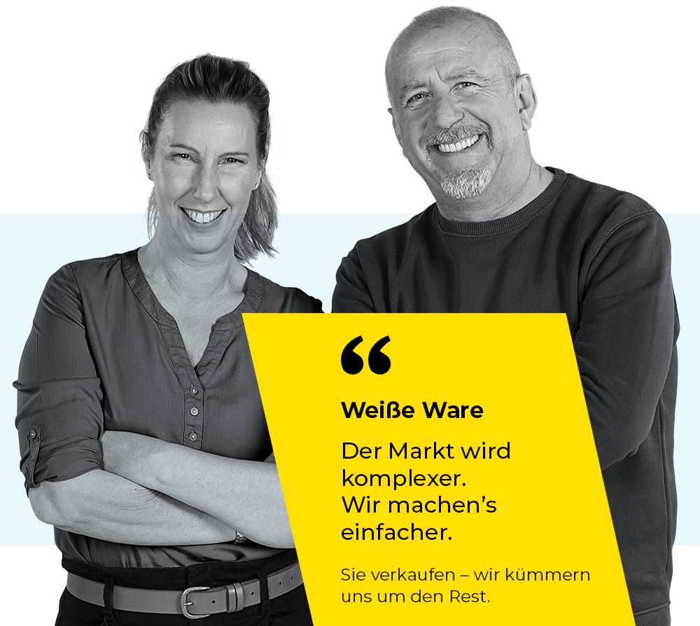 t-shirt, two people, yellow card, portrait, smiling