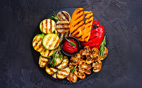 Grillgemüse, Gemüsespieße, Paprika, Zucchini, Champignons